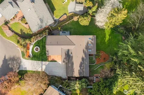 12211 SE 63rd Place Bellevue WA 98006