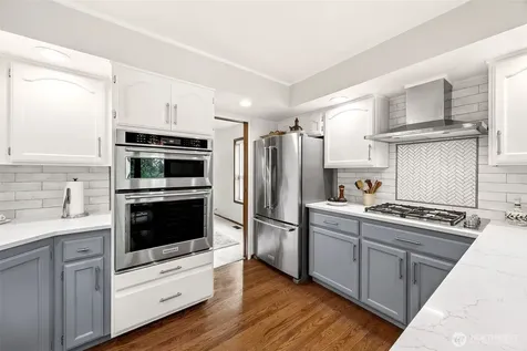 1703 25th Street Pl SW Puyallup WA 98371