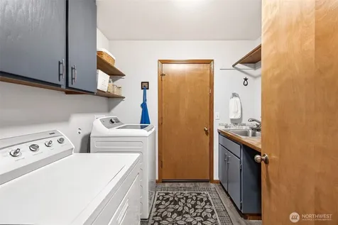 1703 25th Street Pl SW Puyallup WA 98371