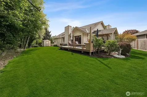 1703 25th Street Pl SW Puyallup WA 98371