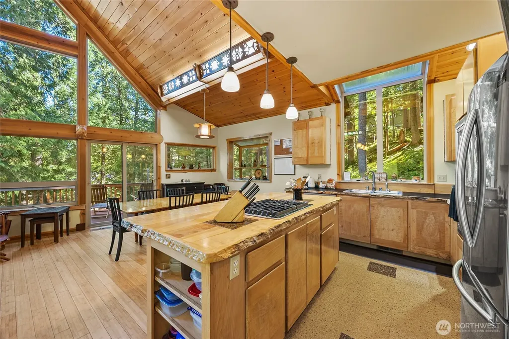 106 Timber Trail Packwood WA 98361