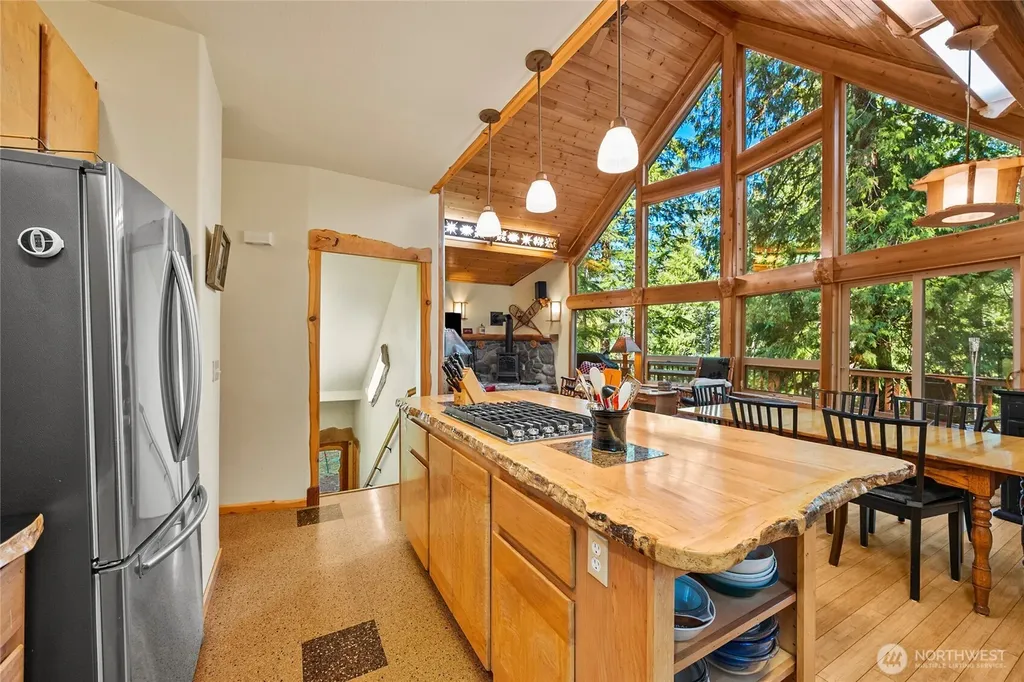 106 Timber Trail Packwood WA 98361