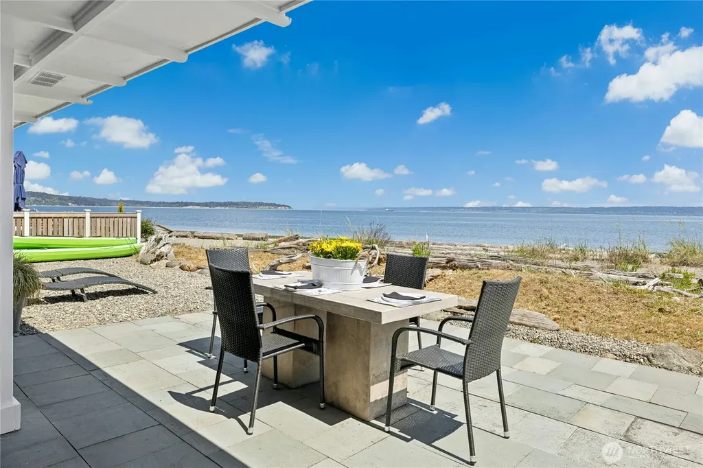 15628 Point Monroe Drive NE Bainbridge Island WA 98110