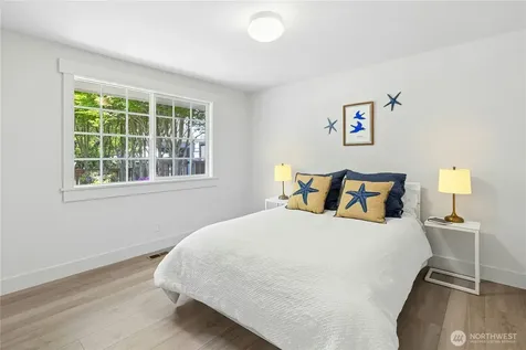 15628 Point Monroe Drive NE Bainbridge Island WA 98110