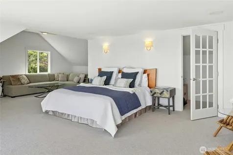 15628 Point Monroe Drive NE Bainbridge Island WA 98110