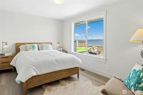 15628 Point Monroe Drive NE Bainbridge Island WA 98110