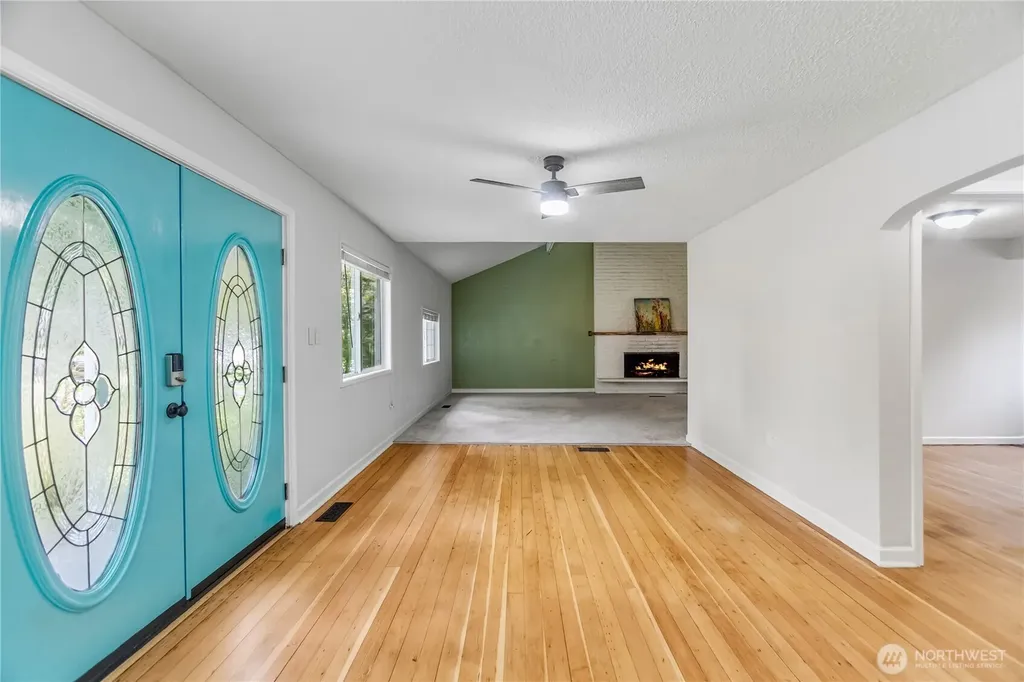 2457 Rocky Point Road NW Bremerton WA 98312