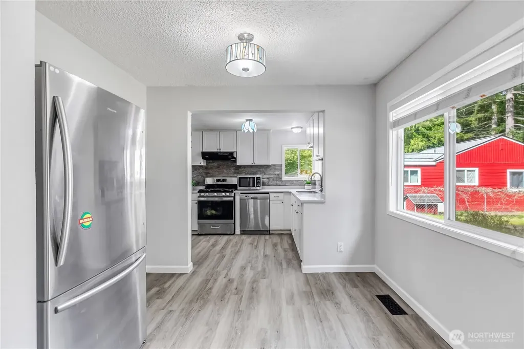 2457 Rocky Point Road NW Bremerton WA 98312