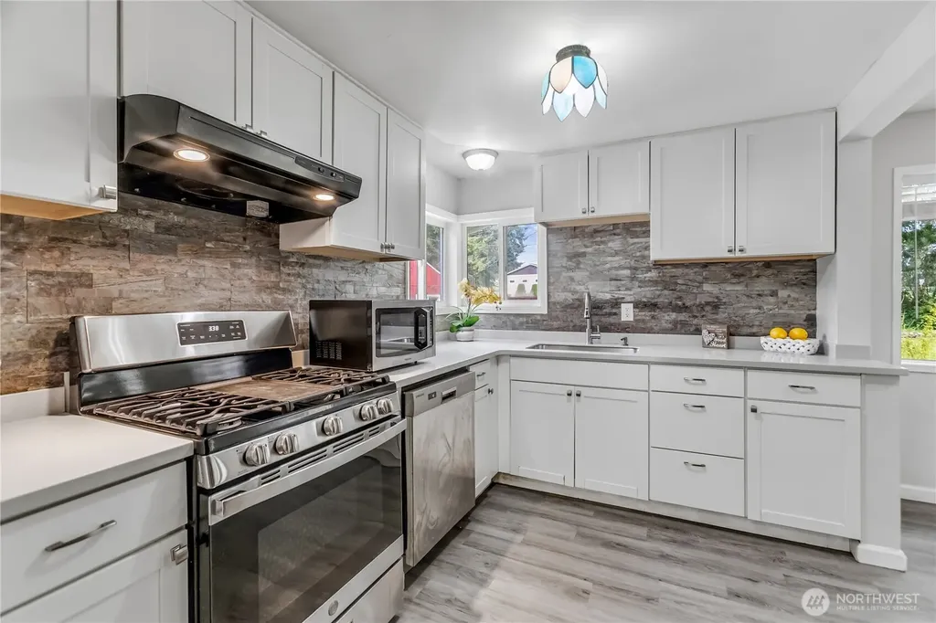 2457 Rocky Point Road NW Bremerton WA 98312