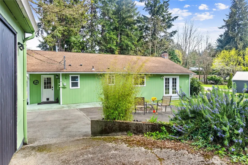 2457 Rocky Point Road NW Bremerton WA 98312