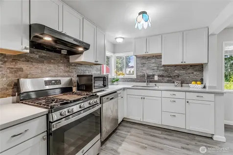 2457 Rocky Point Road NW Bremerton WA 98312