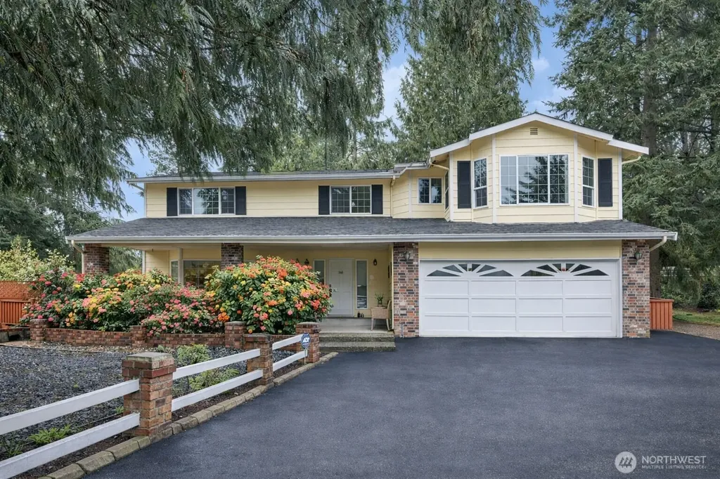 7905 207th Pl SW Edmonds WA 98026