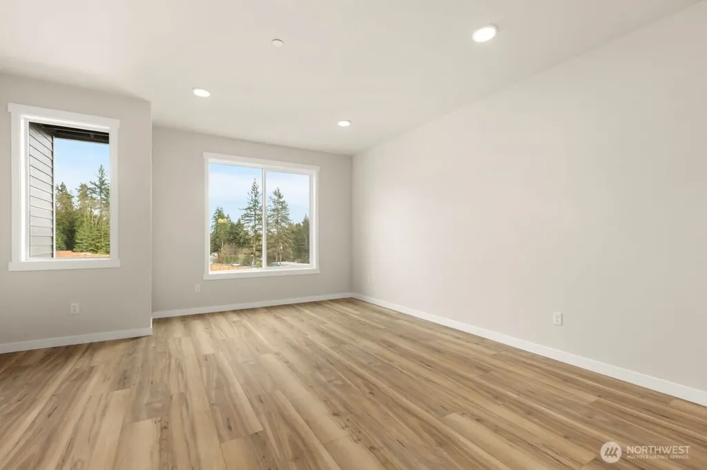 16823 Alder Way Lynnwood WA 98037