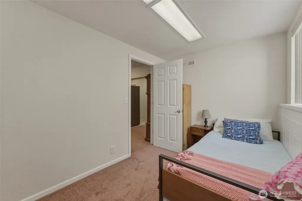 1140 SE Colonial Drive College Place WA 99324