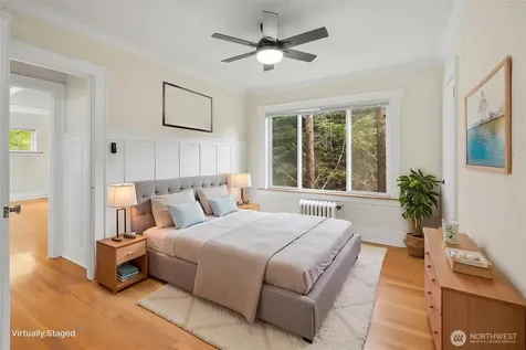 1640 18th Avenue Seattle WA 98122