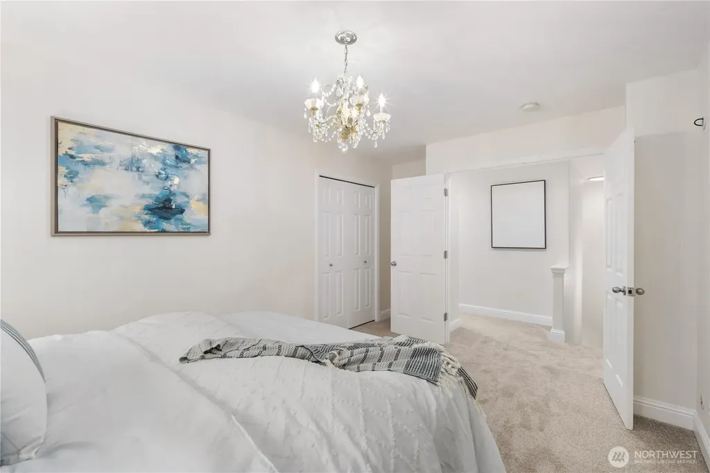 1870 W Cloud Way Oak Harbor WA 98277