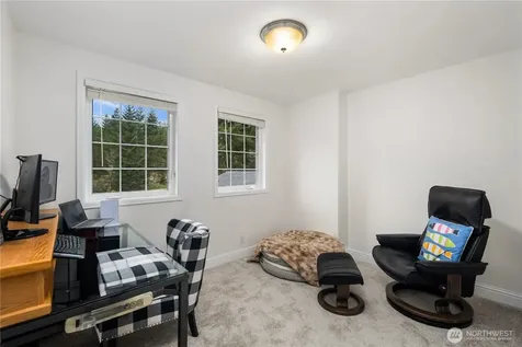 1870 W Cloud Way Oak Harbor WA 98277