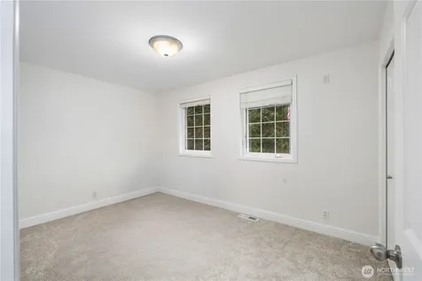 1870 W Cloud Way Oak Harbor WA 98277