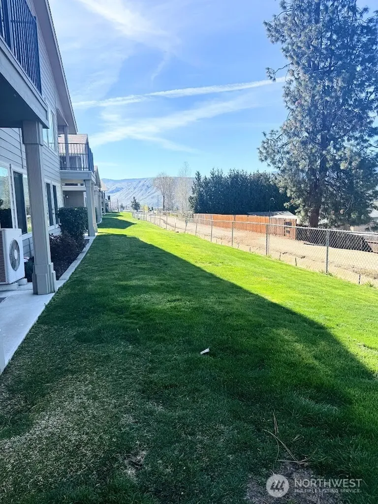 520 11th Street NE East Wenatchee WA 98802