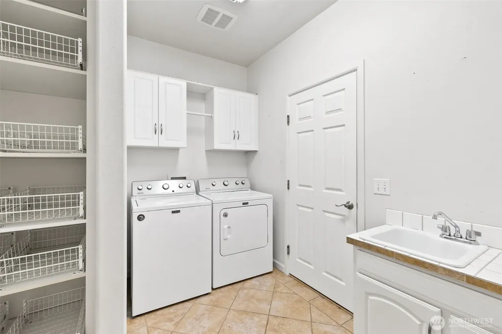 40 Coral Drive Sequim WA 98382