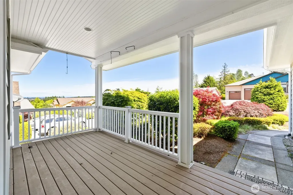 40 Coral Drive Sequim WA 98382