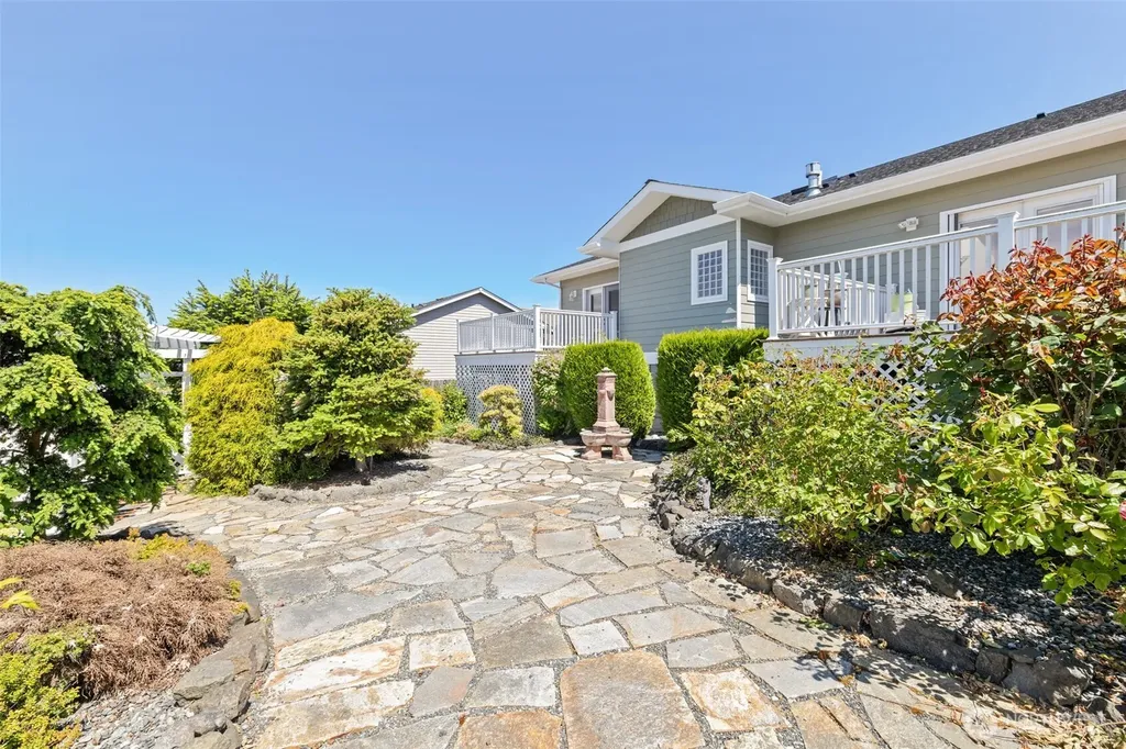 40 Coral Drive Sequim WA 98382