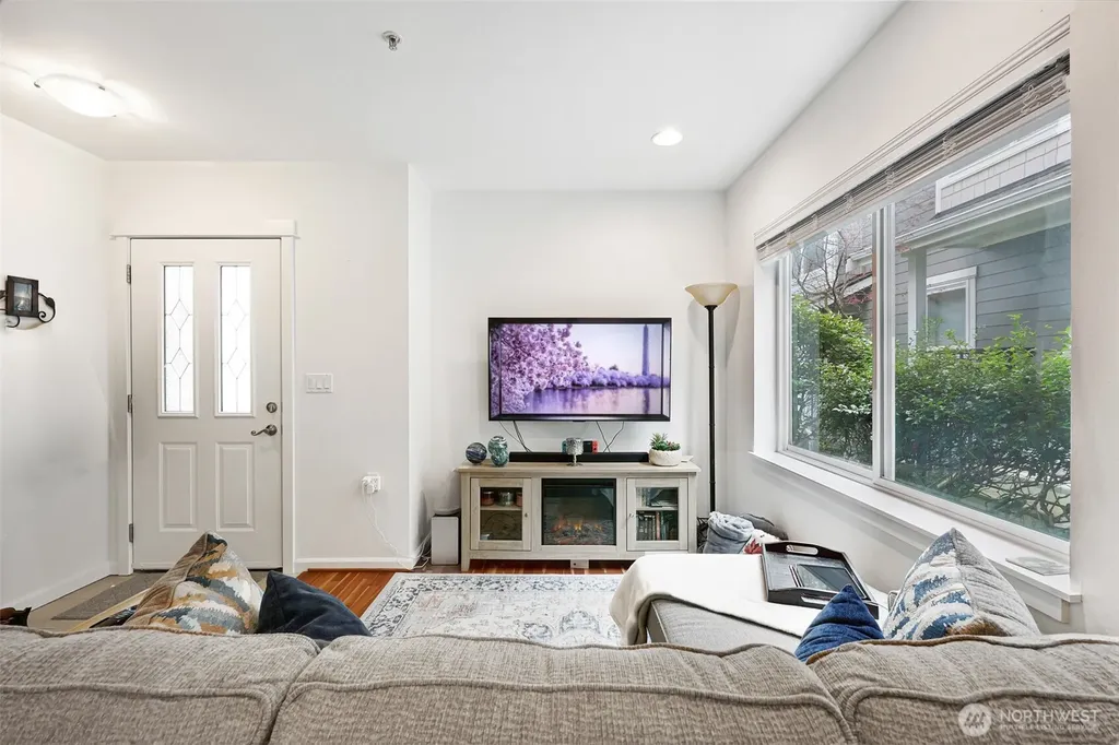 7322 Rainier Avenue S Seattle WA 98118