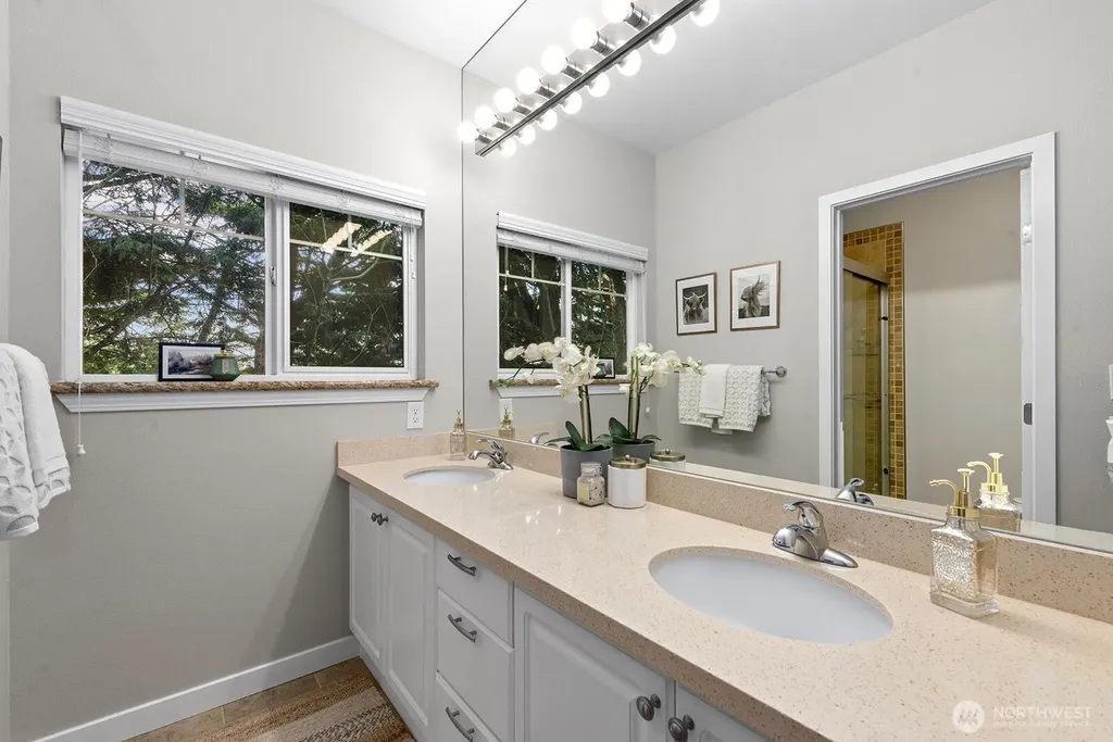 401 S 51st Court Renton WA 98055
