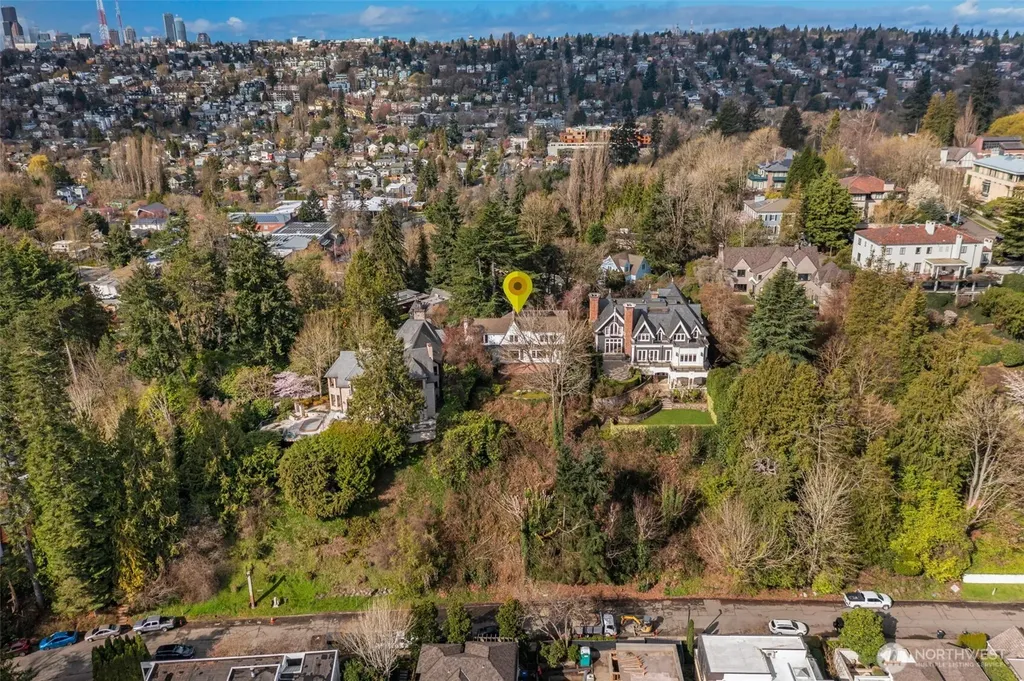520 36th Avenue E Seattle WA 98112