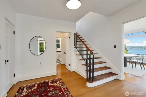 520 36th Avenue E Seattle WA 98112