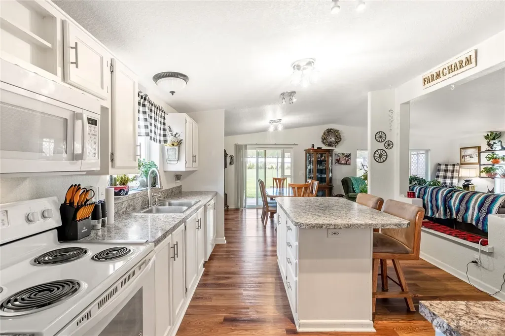 16826 Sheldon Lane SW Rochester WA 98579
