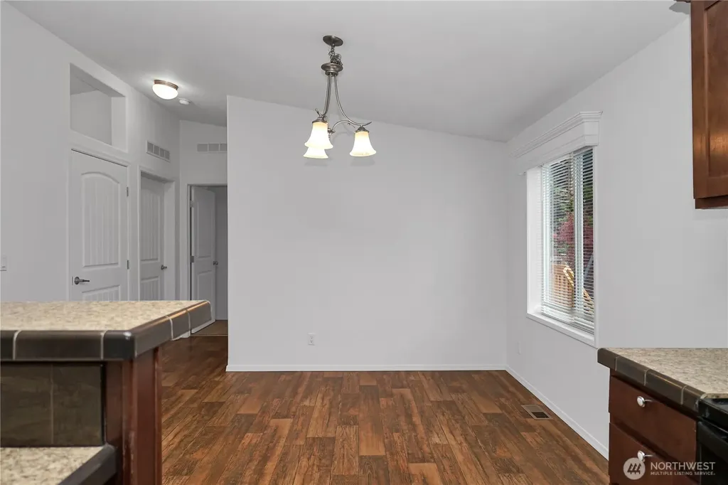 15231 Pine Drive Renton WA 98058