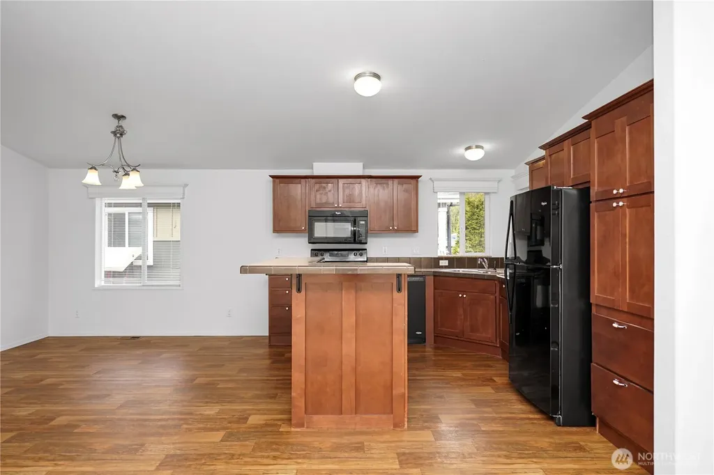 15231 Pine Drive Renton WA 98058