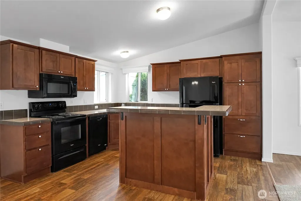 15231 Pine Drive Renton WA 98058