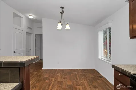 15231 Pine Drive Renton WA 98058