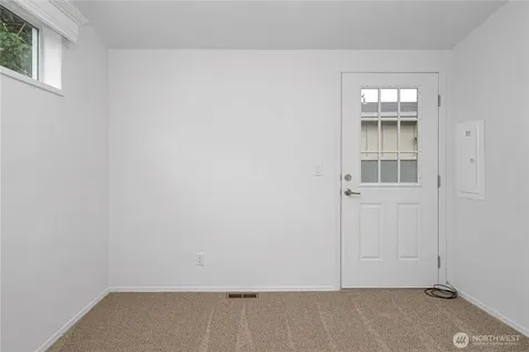 15231 Pine Drive Renton WA 98058