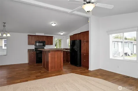 15231 Pine Drive Renton WA 98058