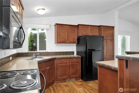 15231 Pine Drive Renton WA 98058