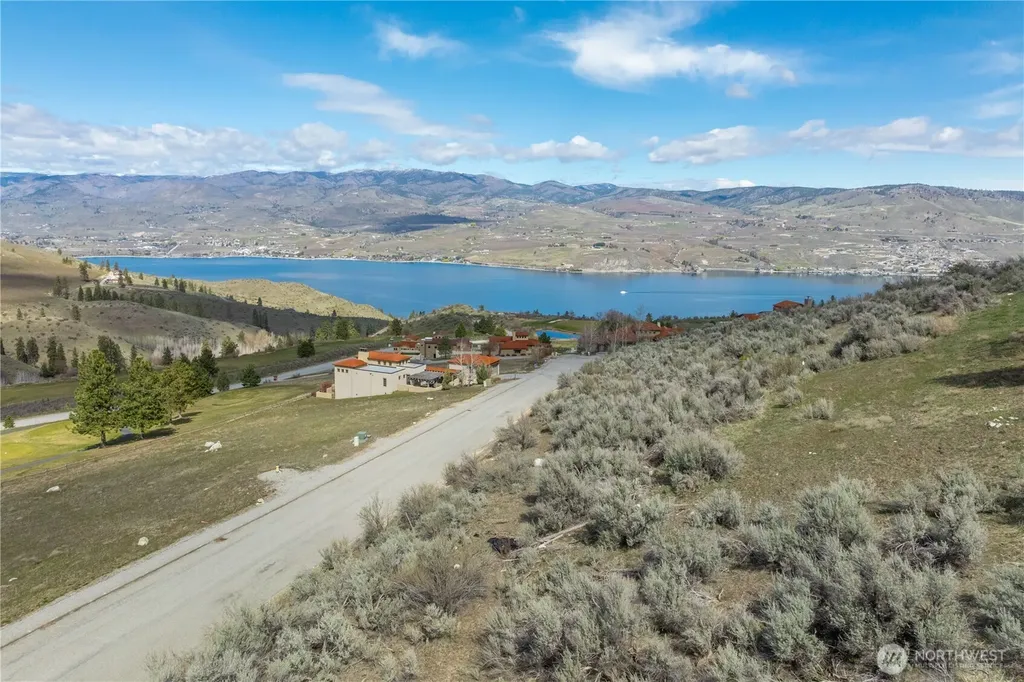 57 Sabio Way Chelan WA 98816