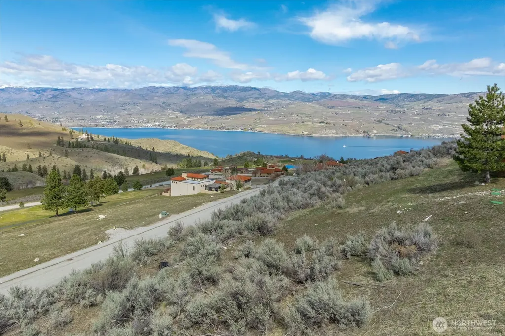 57 Sabio Way Chelan WA 98816
