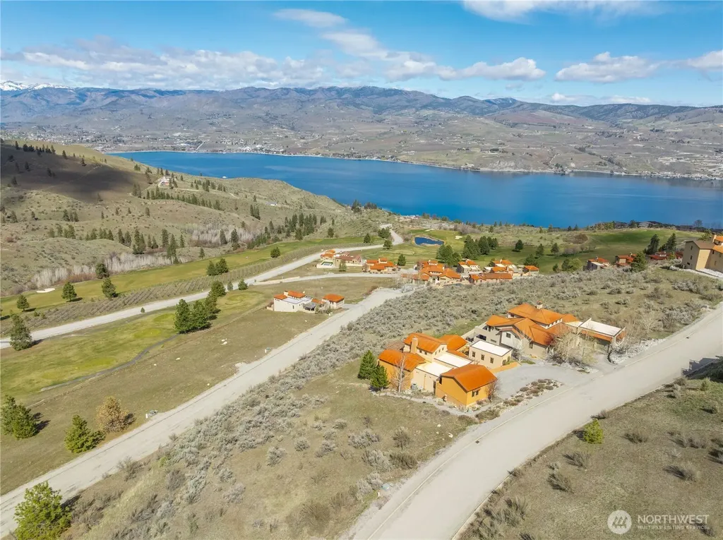 57 Sabio Way Chelan WA 98816