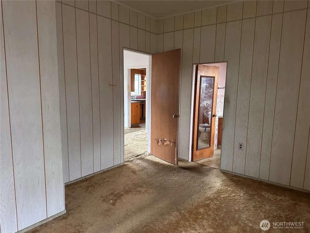 1112 4th Street Cosmopolis WA 98537