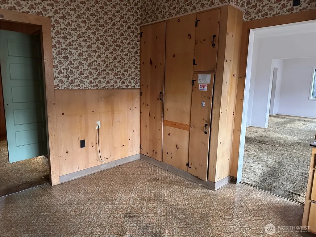 1112 4th Street Cosmopolis WA 98537