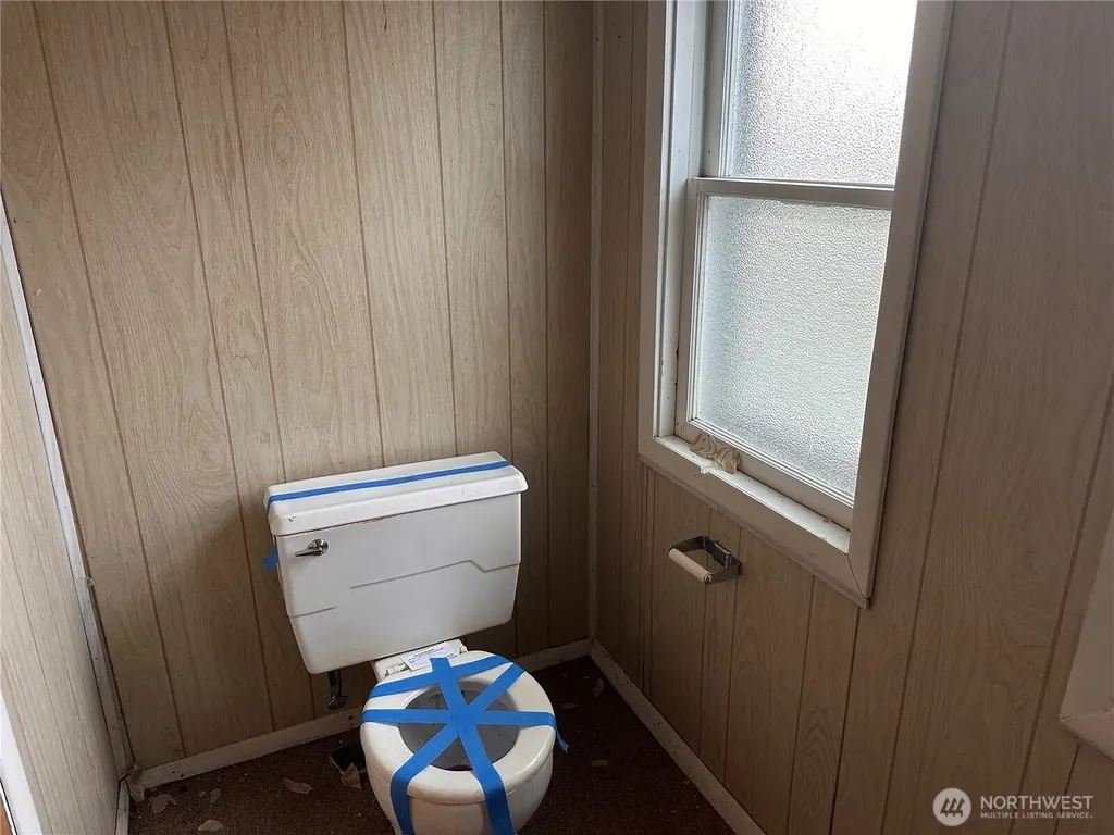 1112 4th Street Cosmopolis WA 98537
