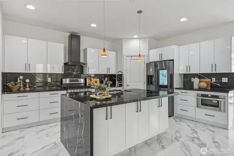 20042 94th Avenue NE Bothell WA 98011