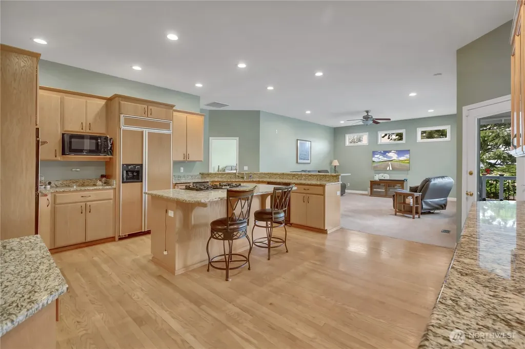 2504 5th Street NW Gig Harbor WA 98335