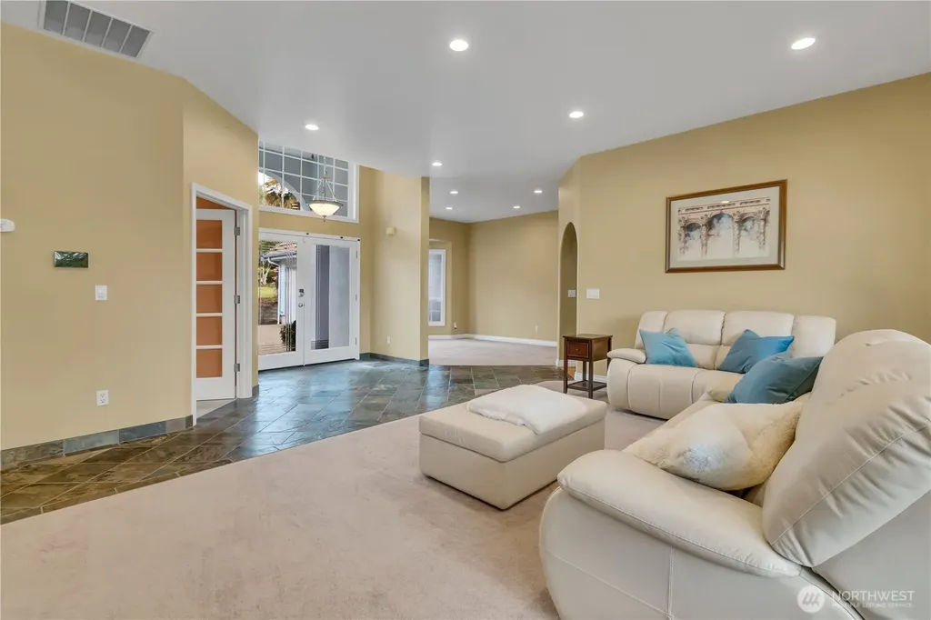 2504 5th Street NW Gig Harbor WA 98335