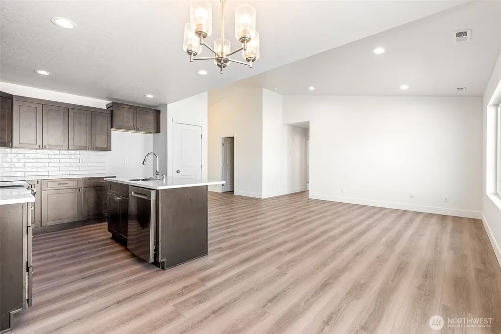 312 N Montana Street Moses Lake WA 98837