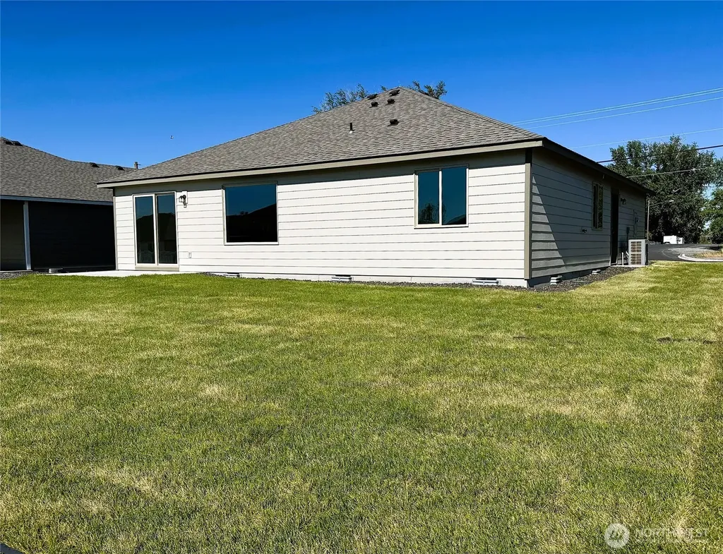 312 N Montana Street Moses Lake WA 98837