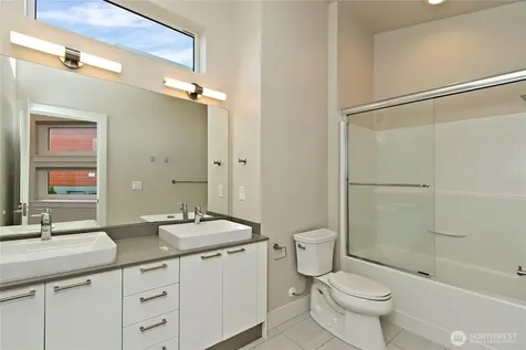 1471 14th Place NE Issaquah WA 98029